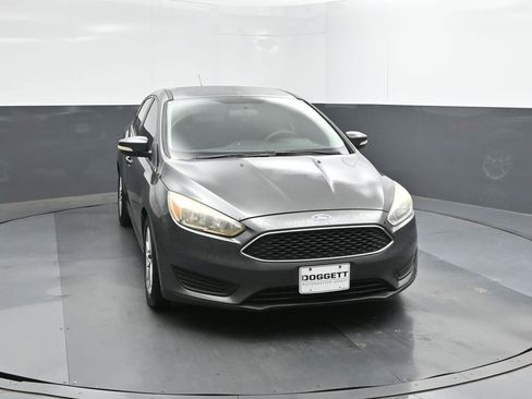 Used 2015 Ford Focus SE image 16
