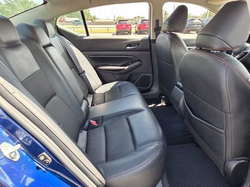Used 2024 Nissan Altima 2.5 SR FWD image 15