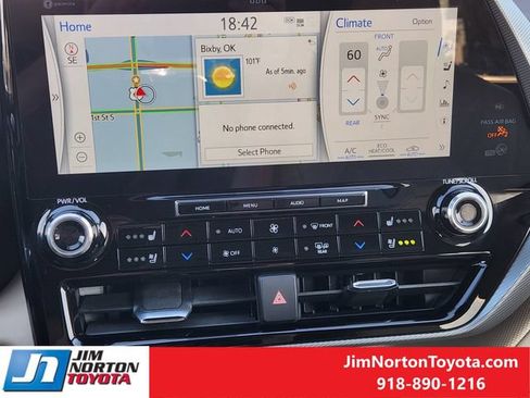 Used 2022 Toyota Highlander Platinum AWD/4WD image 18