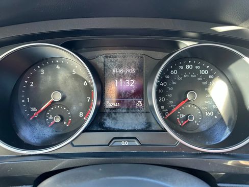 Used 2019 Volkswagen Tiguan SE w/ Panoramic Sunroof Package image 4