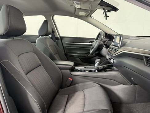 Used 2023 Nissan Altima 2.5 SV image 10