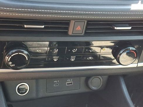 Used 2021 Nissan Rogue S AWD/4WD image 15