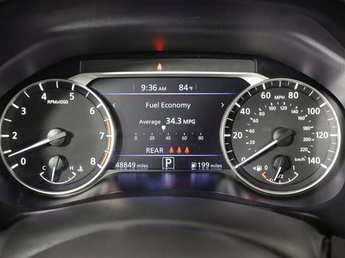 Used 2025 Nissan Altima 2.5 SV FWD image 11