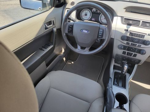 Used 2009 Ford Focus SES FWD image 21