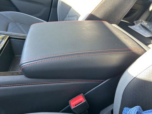 Certified 2025 Volkswagen Atlas Peak Edition SE image 39