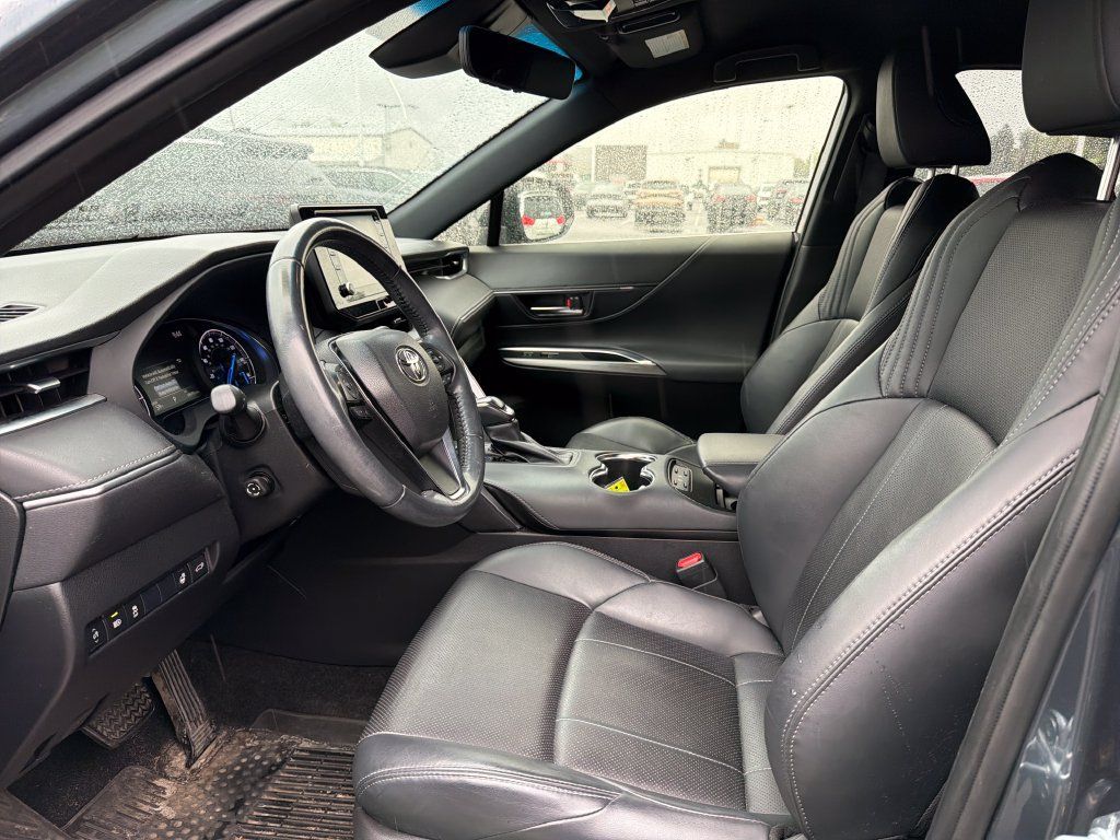 Used 2021 Toyota Venza XLE w/ Softex Package AWD/4WD image 10