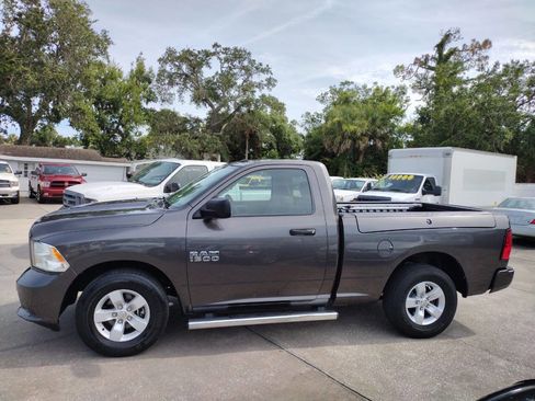 Used 2017 RAM 1500 Express image 4