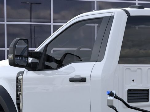 New 2026 Ford F600 4x4 Regular Cab Super Duty w/ XL Chrome Package image 20