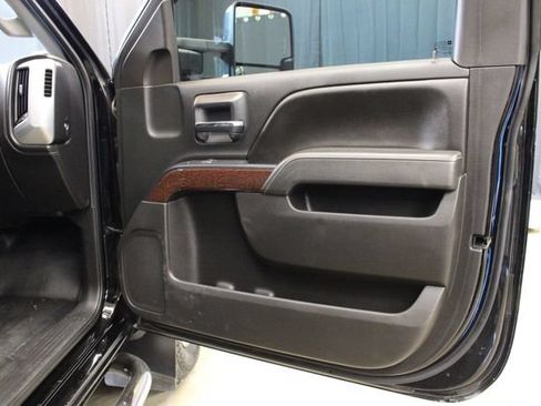 Used 2015 GMC Sierra 3500 SLE w/ SLE Preferred Package AWD/4WD image 45