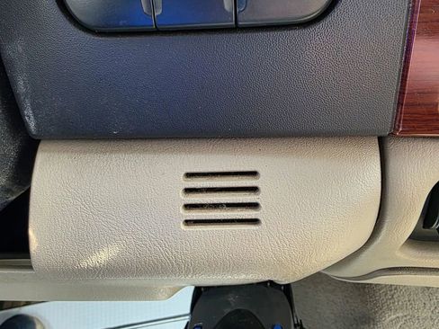 Used 2005 Ford F350 Lariat image 18