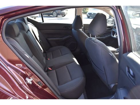 Used 2024 Nissan Altima 2.5 SV image 15