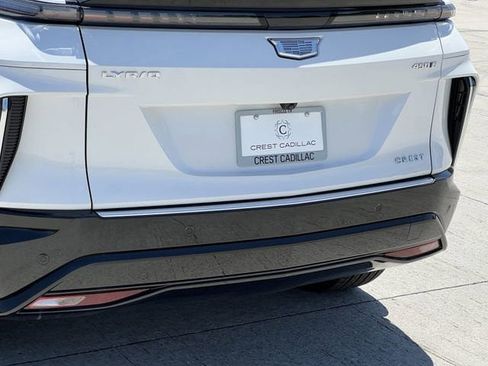 New 2025 Cadillac Lyriq Luxury image 6