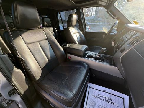 Used 2012 Ford Expedition Limited image 24