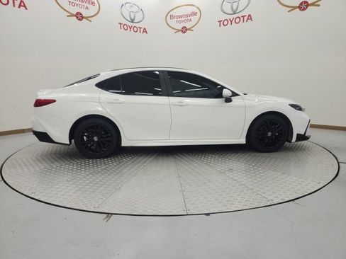 Used 2026 Toyota Camry SE w/ Convenience Package FWD image 3