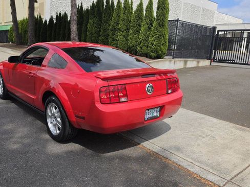 Used 2007 Ford Mustang Coupe RWD image 7
