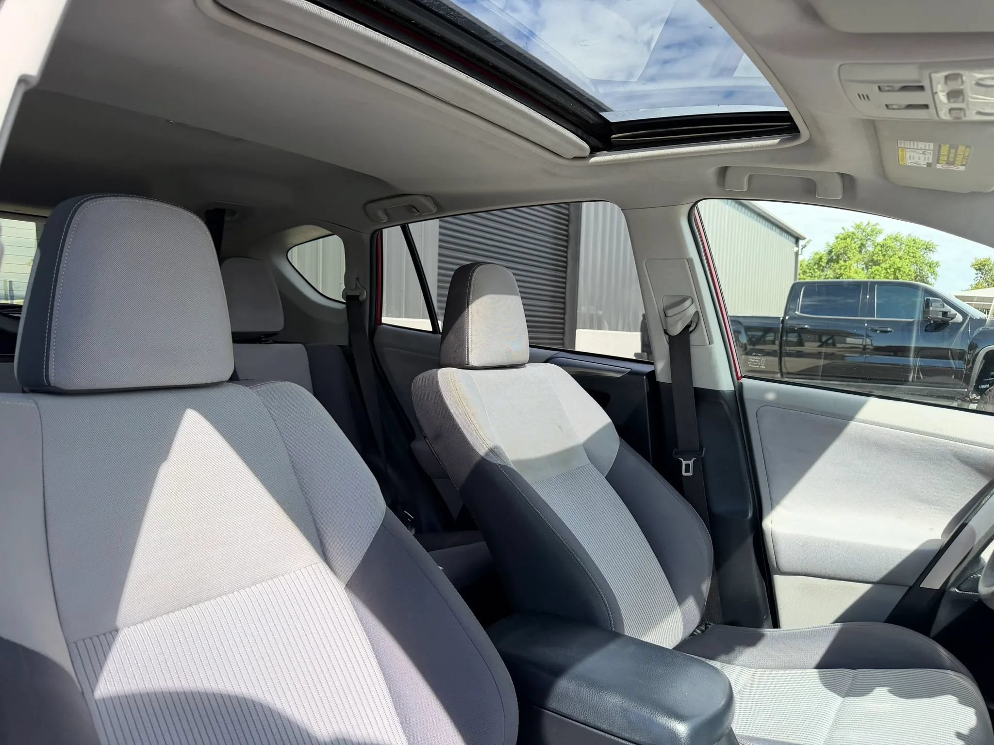 Used 2013 Toyota RAV4 XLE AWD/4WD image 31
