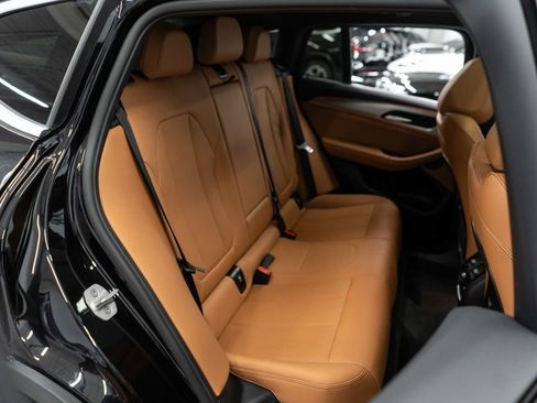 Used 2025 BMW X4 xDrive30i image 12