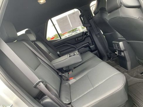 Used 2025 Toyota 4Runner TRD Off-Road Premium AWD/4WD image 12