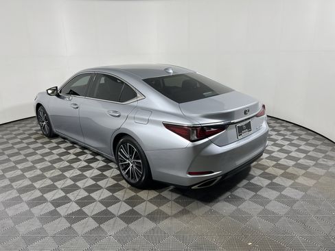 Used 2023 Lexus ES 350 w/ Premium Package FWD image 3