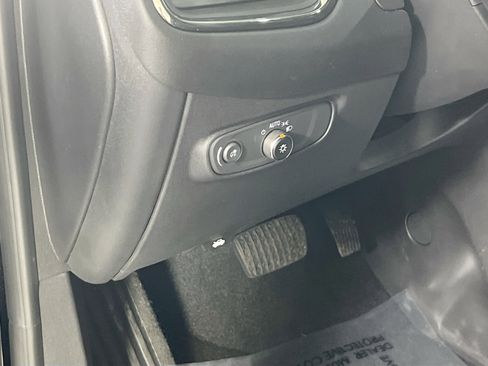 Used 2023 Chevrolet Equinox RS image 10