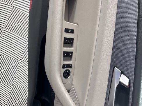 Used 2016 Hyundai Sonata SE image 11