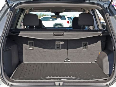 Used 2024 Chevrolet Equinox LT image 33