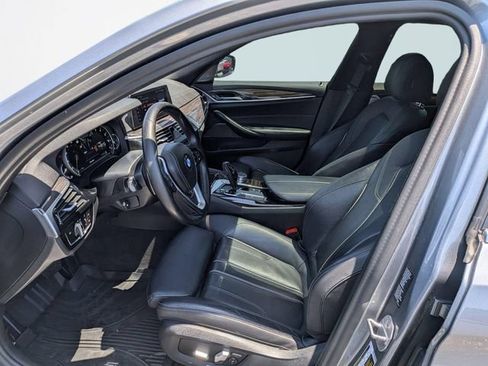 Used 2017 BMW 530i xDrive w/ Premium Package AWD/4WD image 22