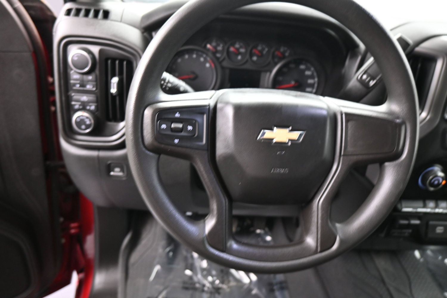 Used 2020 Chevrolet Silverado 1500 Custom w/ Custom Value Package AWD/4WD image 15