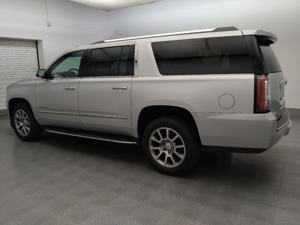 Used 2019 GMC Yukon XL Denali RWD image 3
