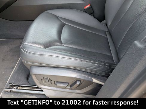 Certified 2023 Audi Q8 Prestige w/ Prestige Package AWD/4WD image 24