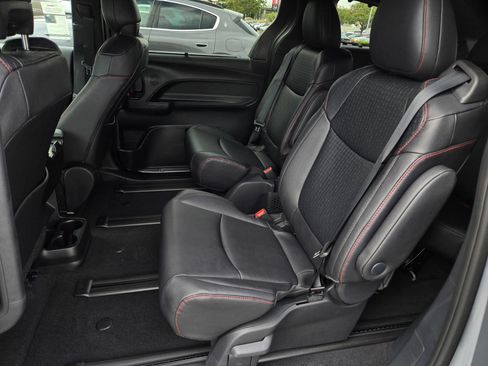 Certified 2026 Toyota Sienna XSE FWD image 11