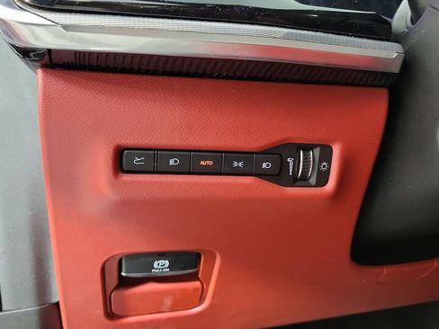 Used 2024 Jeep Wagoneer Launch Edition AWD/4WD image 13