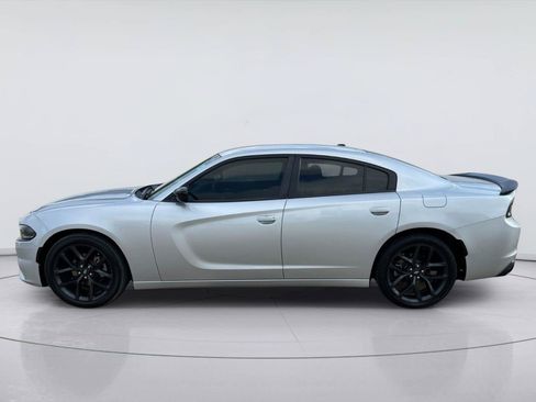 Used 2021 Dodge Charger SXT w/ Blacktop Package RWD image 6