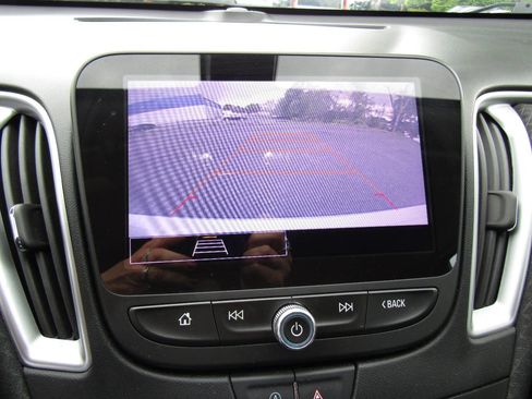 Used 2022 Chevrolet Malibu LS w/ LPO, Floor Liner Package FWD image 12