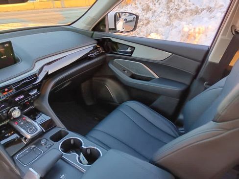 Used 2023 Acura MDX SH-AWD image 11