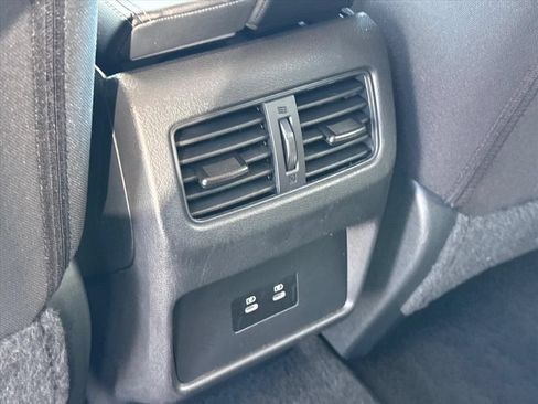 Used 2025 Nissan Rogue SV FWD image 13