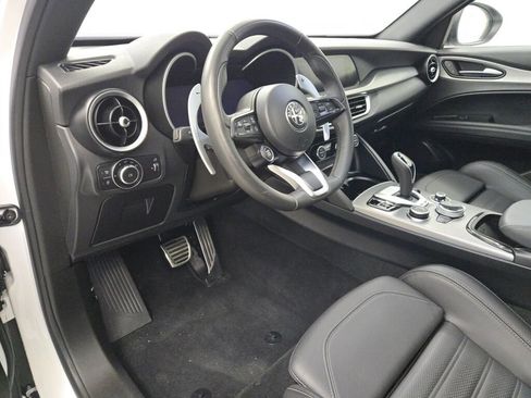 Used 2024 Alfa Romeo Stelvio Veloce AWD/4WD image 25