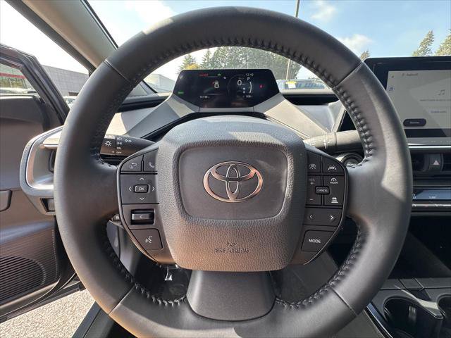 Certified 2025 Toyota Prius LE FWD image 21