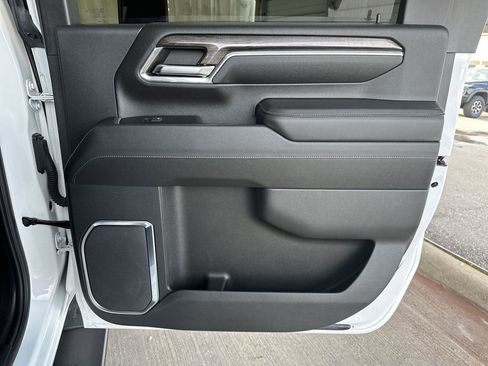 Certified 2024 Chevrolet Silverado 2500 LTZ image 34