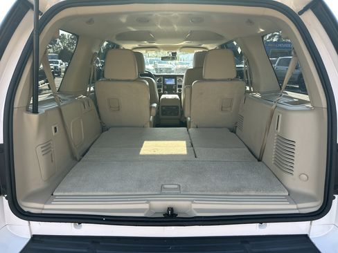 Used 2017 Ford Expedition Limited w/ Equipment Group 301A RWD image 19