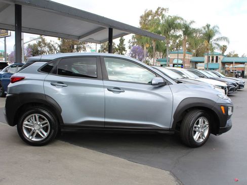 Used 2021 Hyundai Kona SE FWD image 6