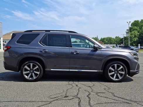 Used 2023 Honda Pilot Elite image 7