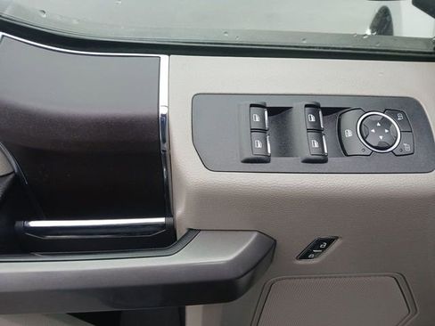 Used 2019 Ford F150 XLT w/ Trailer Tow Package image 13