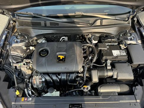 Used 2023 Kia Forte LXS w/ LXS Technology Package FWD image 24
