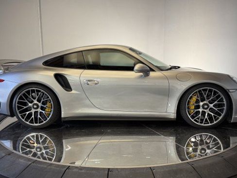 Used 2014 Porsche 911 Turbo AWD/4WD image 30