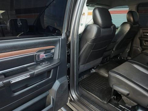 Used 2016 RAM 2500 Laramie w/ Cold Weather Group AWD/4WD image 17