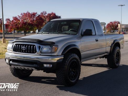 Used 2004 Toyota Tacoma 4x4 Xtracab V6 image 4