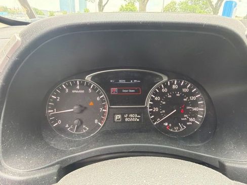 Used 2015 Nissan Pathfinder SV AWD/4WD image 14