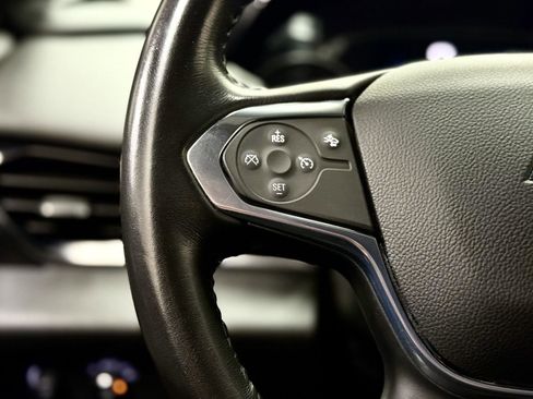 Used 2022 Chevrolet Traverse Premier w/ Redline Edition image 18