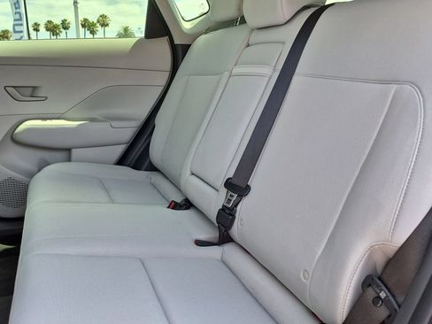 Used 2025 Hyundai Kona SE FWD image 28